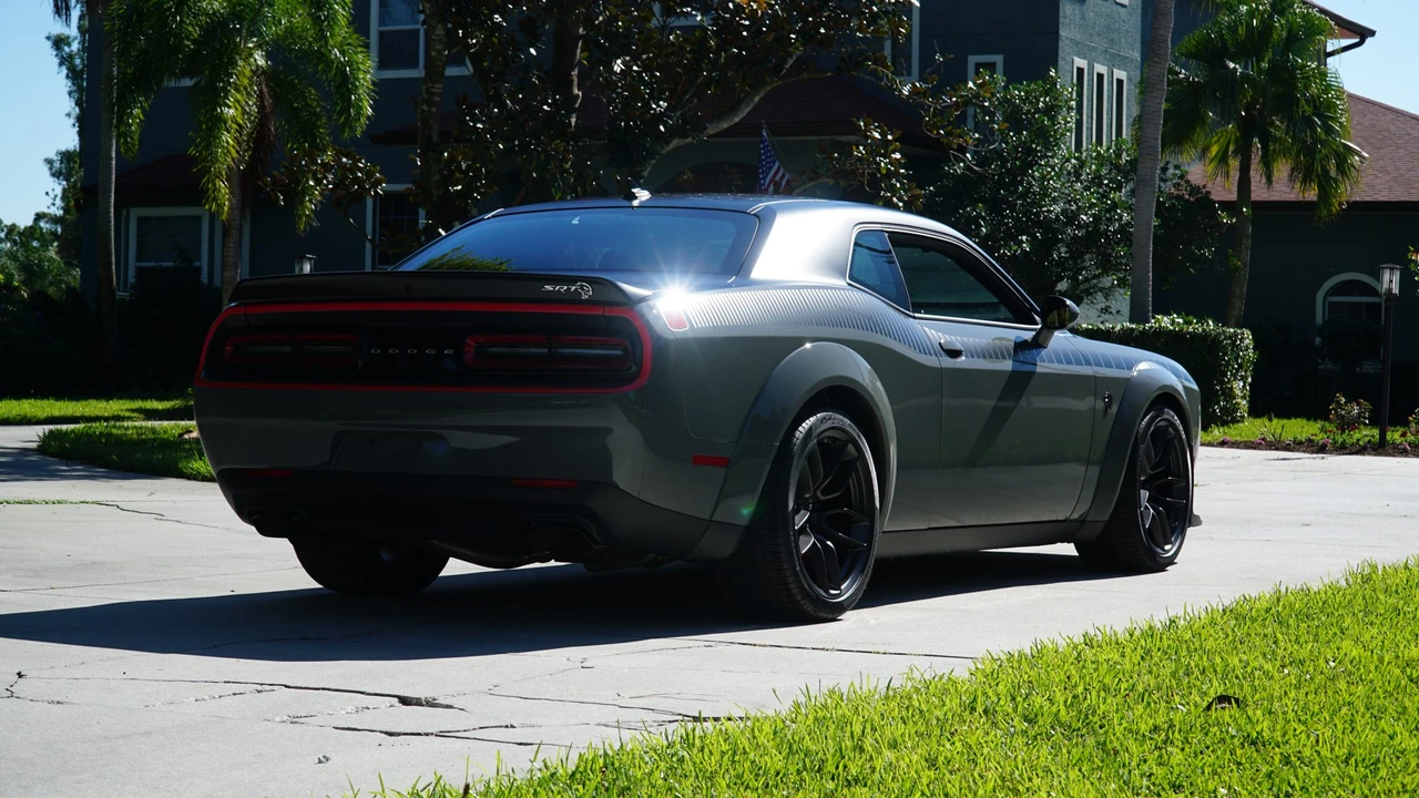 2023 Dodge Challenger SRT Hellcat 3rd Gen - Image 19 of 31