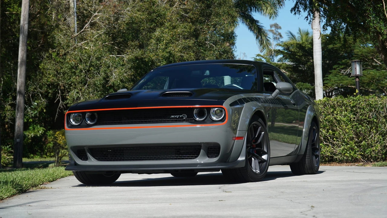 2023 Dodge Challenger SRT Hellcat 3rd Gen - Image 7 of 31