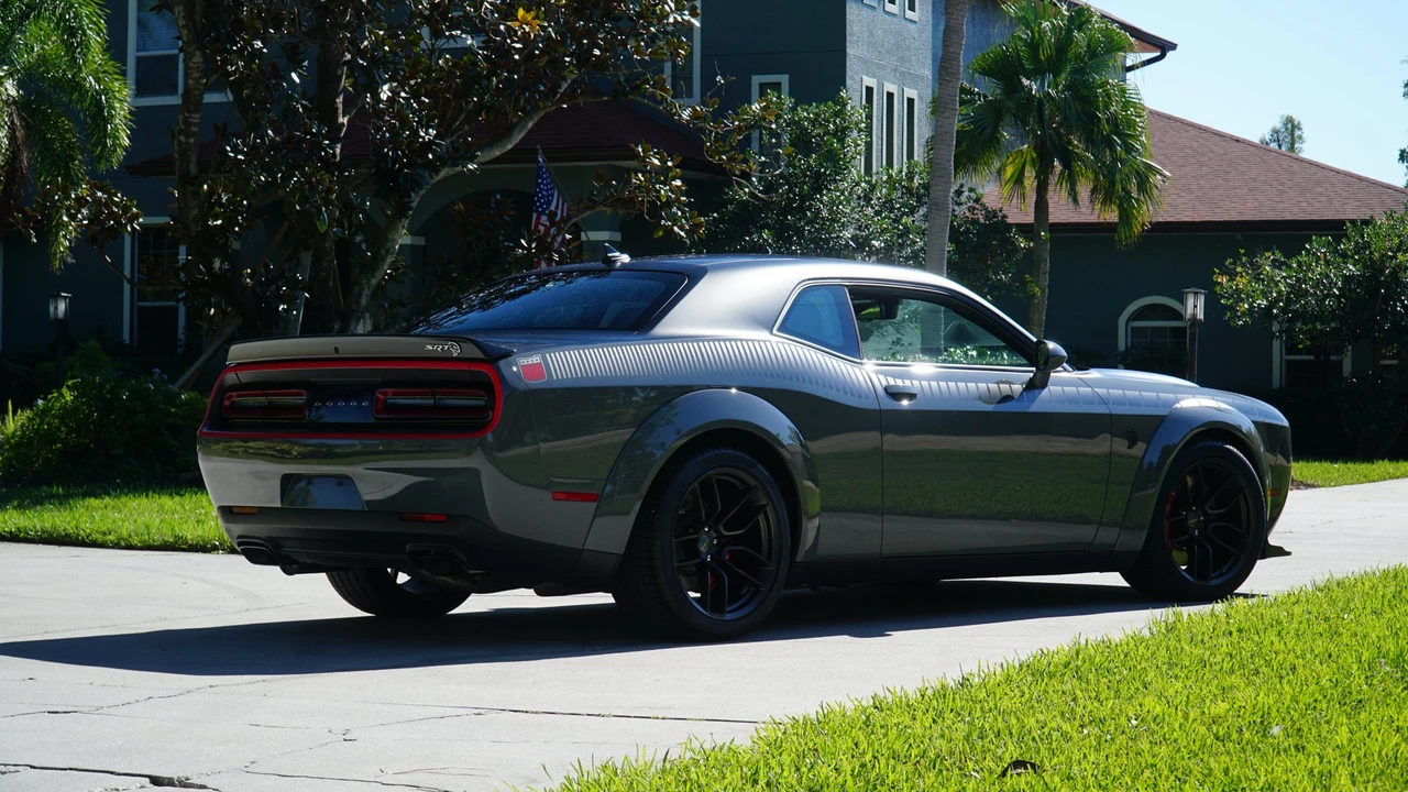 2023 Dodge Challenger SRT Hellcat 3rd Gen - Image 18 of 31