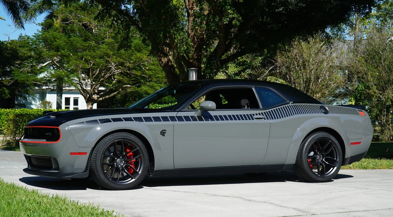 2023 Dodge Challenger SRT Hellcat 3rd Gen - Image 2 of 31