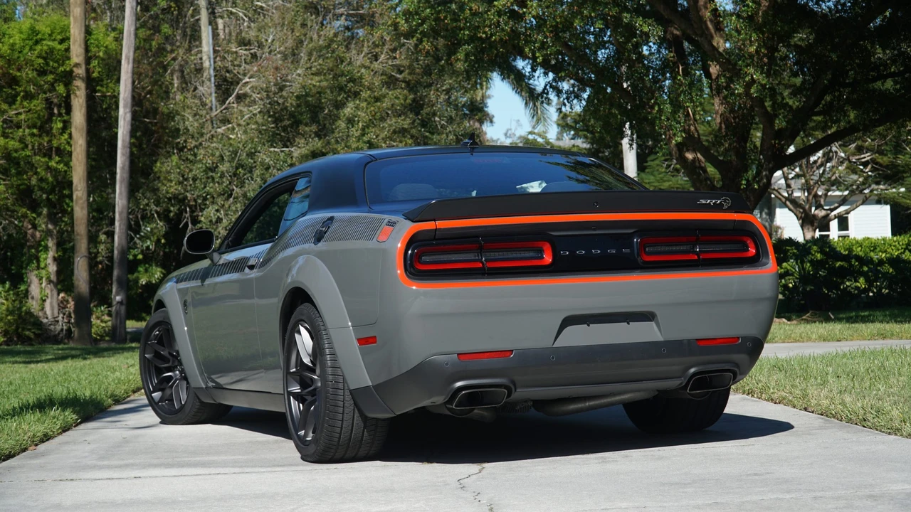 2023 Dodge Challenger SRT Hellcat 3rd Gen - Image 25 of 31