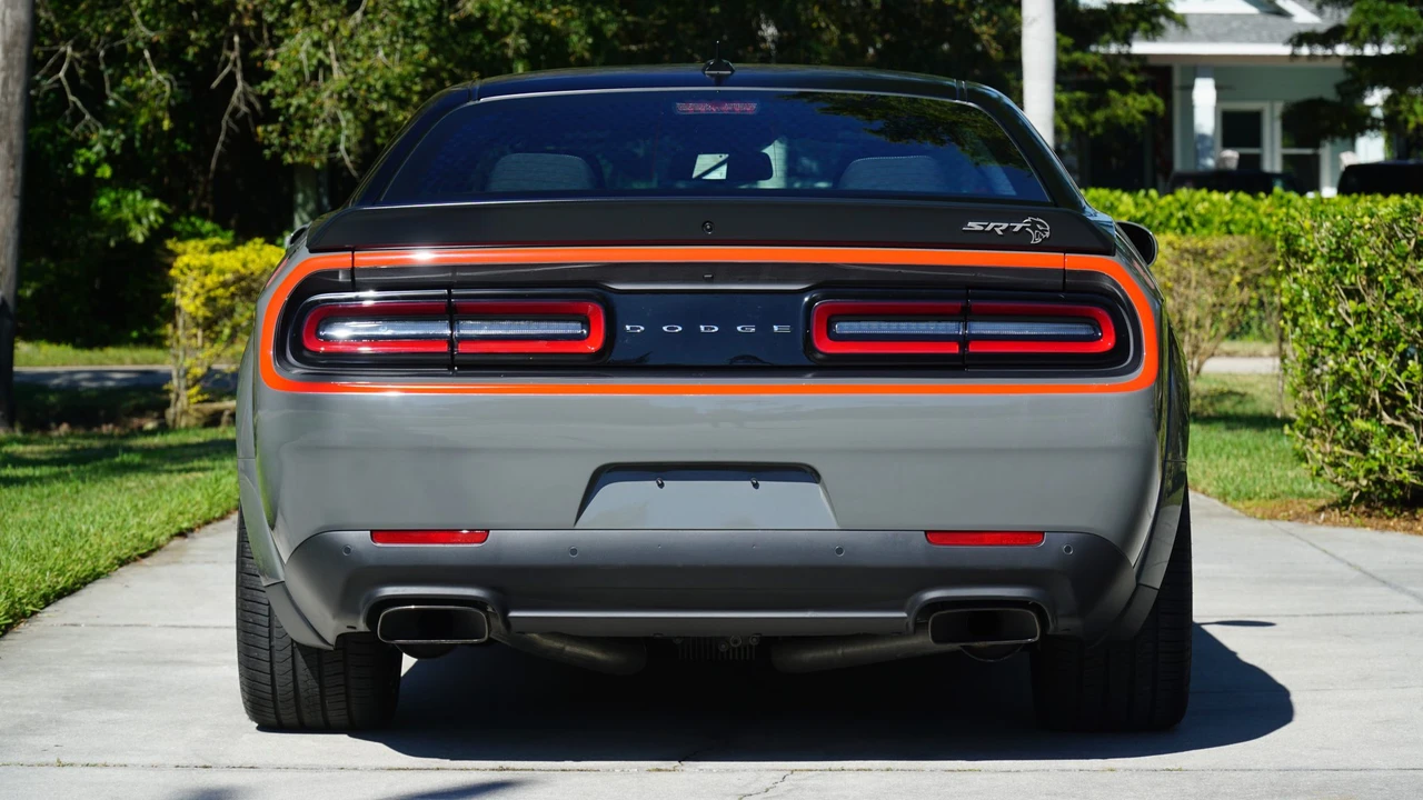 2023 Dodge Challenger SRT Hellcat 3rd Gen - Image 23 of 31