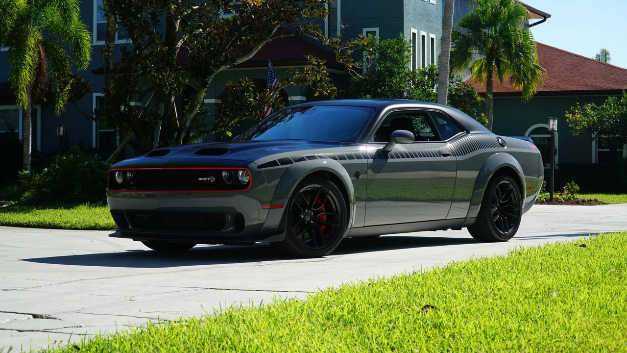 2023 Dodge Challenger SRT Hellcat 3rd Gen - Image 4 of 31