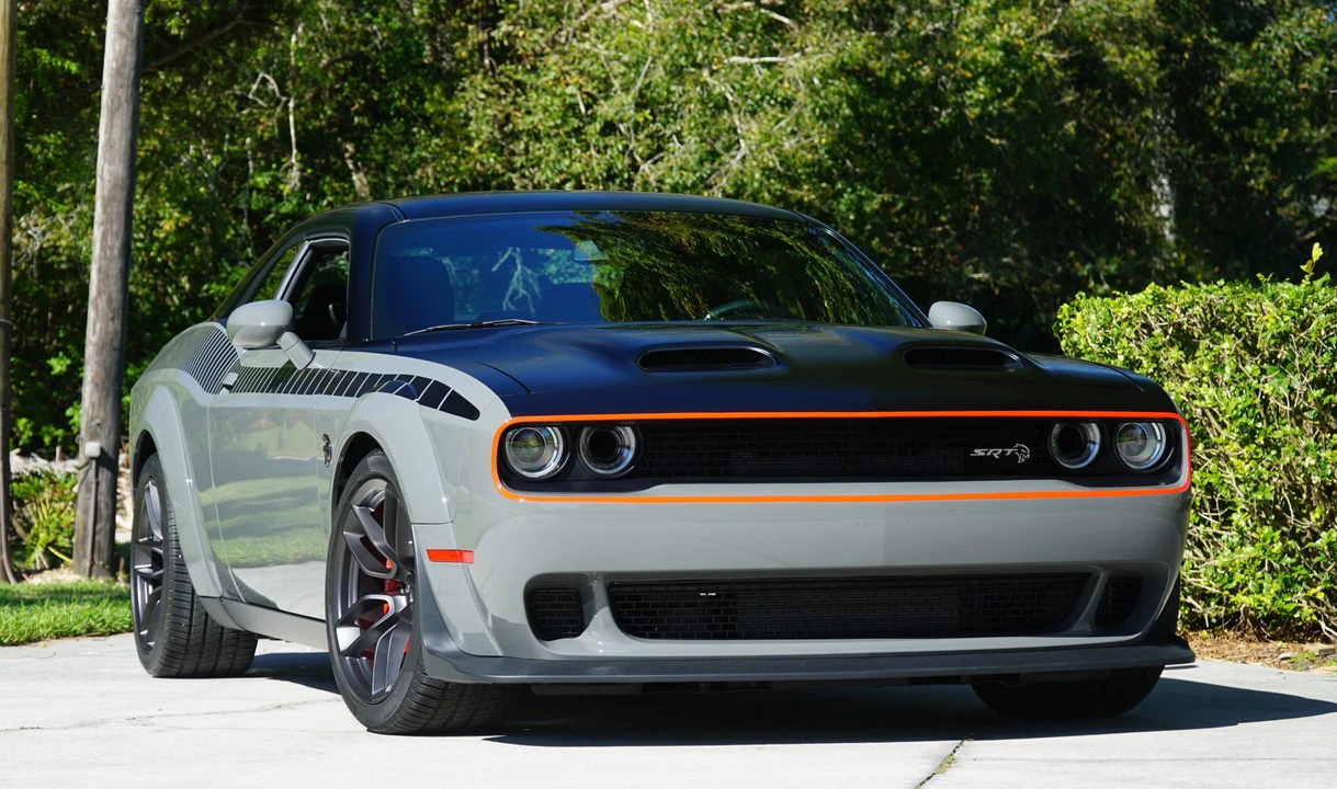 2023 Dodge Challenger SRT Hellcat 3rd Gen - Image 11 of 31