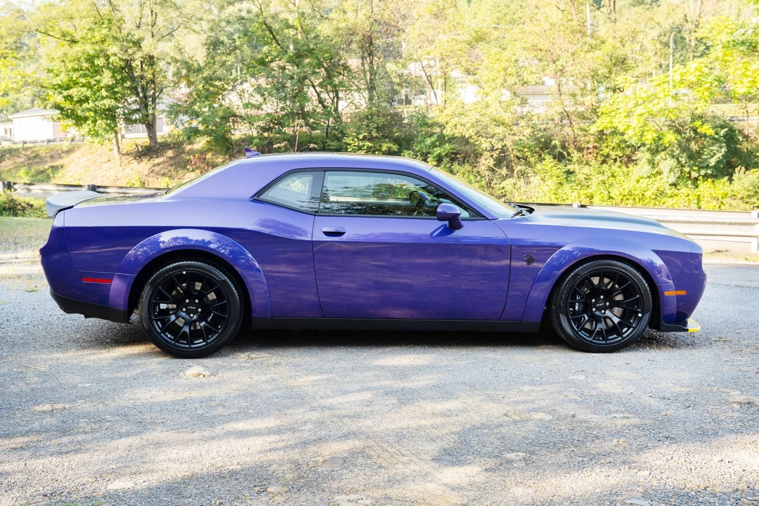 2023 Dodge Challenger SRT Hellcat 3rd Gen - Image 7 of 31
