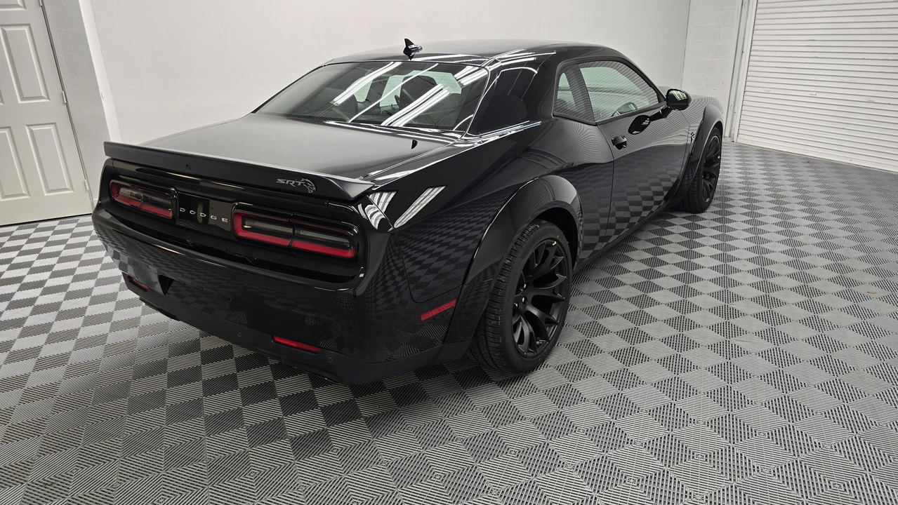 2023 Dodge Challenger SRT Hellcat 3rd Gen - Image 7 of 31