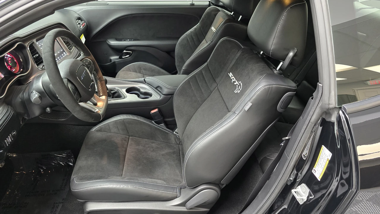2023 Dodge Challenger SRT Hellcat 3rd Gen - Image 14 of 31