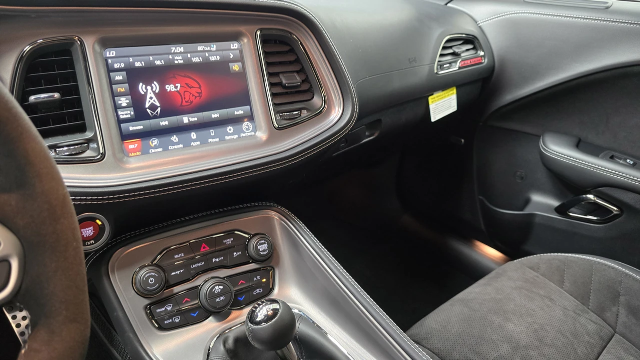 2023 Dodge Challenger SRT Hellcat 3rd Gen - Image 19 of 31