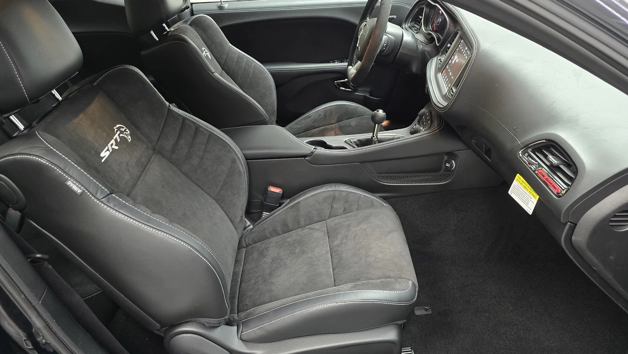 2023 Dodge Challenger SRT Hellcat 3rd Gen - Image 15 of 31