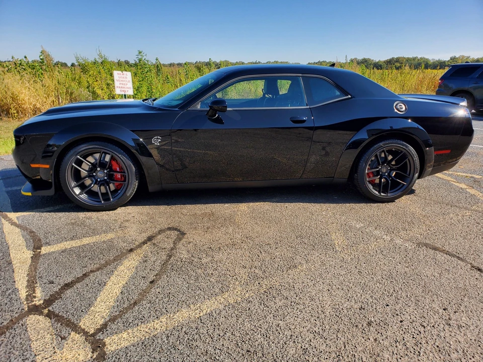 2023 Dodge Challenger SRT Hellcat 3rd Gen - Image 20 of 31