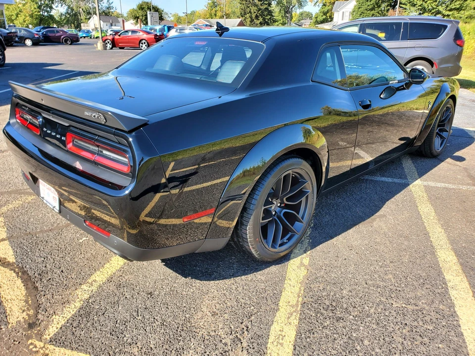 2023 Dodge Challenger SRT Hellcat 3rd Gen - Image 13 of 31
