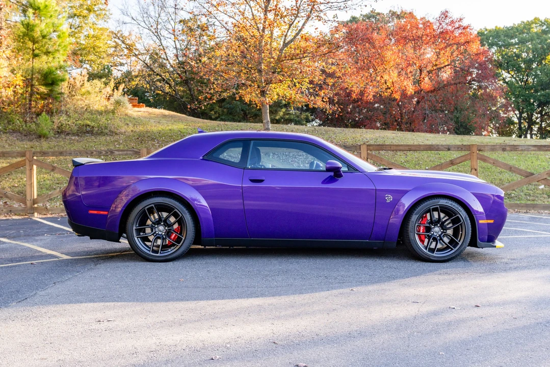 2023 Dodge Challenger SRT Hellcat 3rd Gen - Image 5 of 31