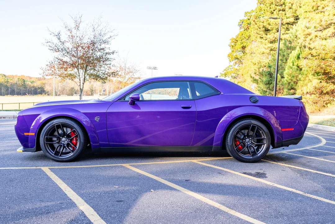 2023 Dodge Challenger SRT Hellcat 3rd Gen - Image 9 of 31