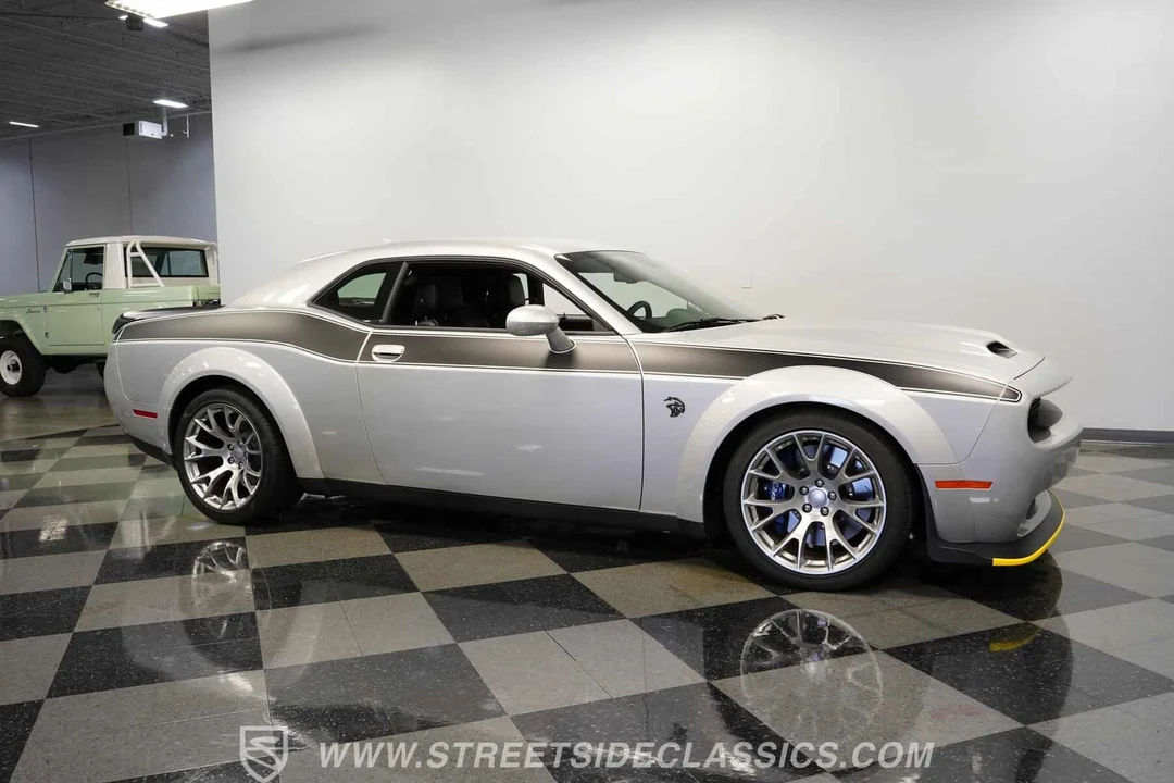 2023 Dodge Challenger SRT Hellcat 3rd Gen - Image 6 of 19