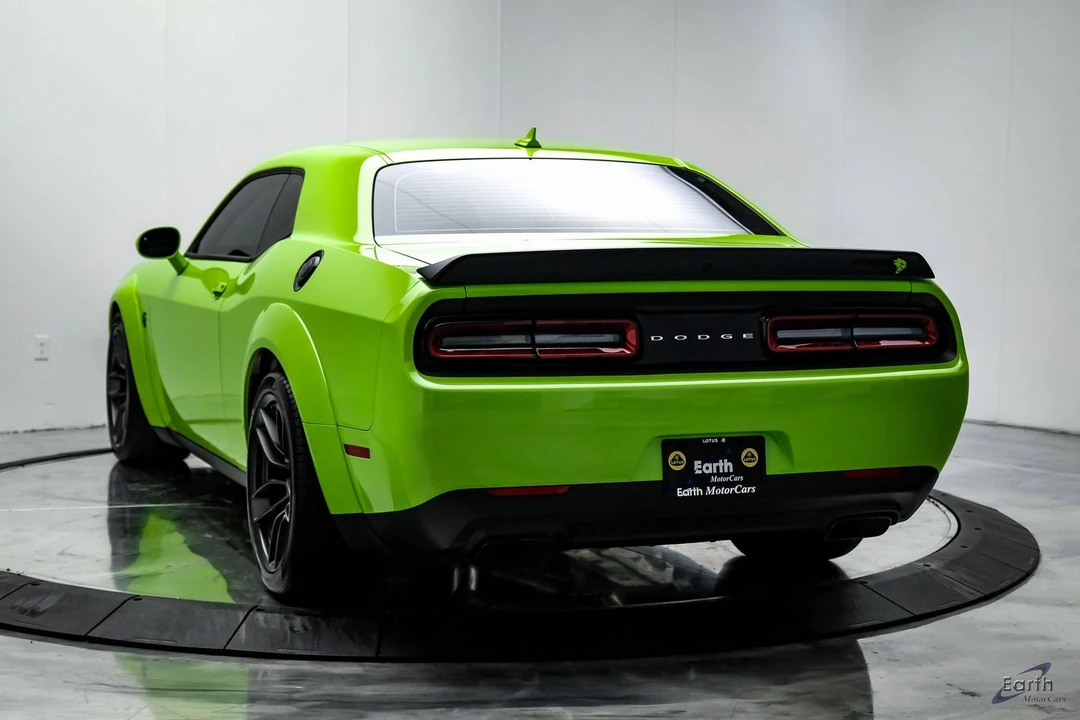 2023 Dodge Challenger SRT Hellcat 3rd Gen - Image 9 of 12