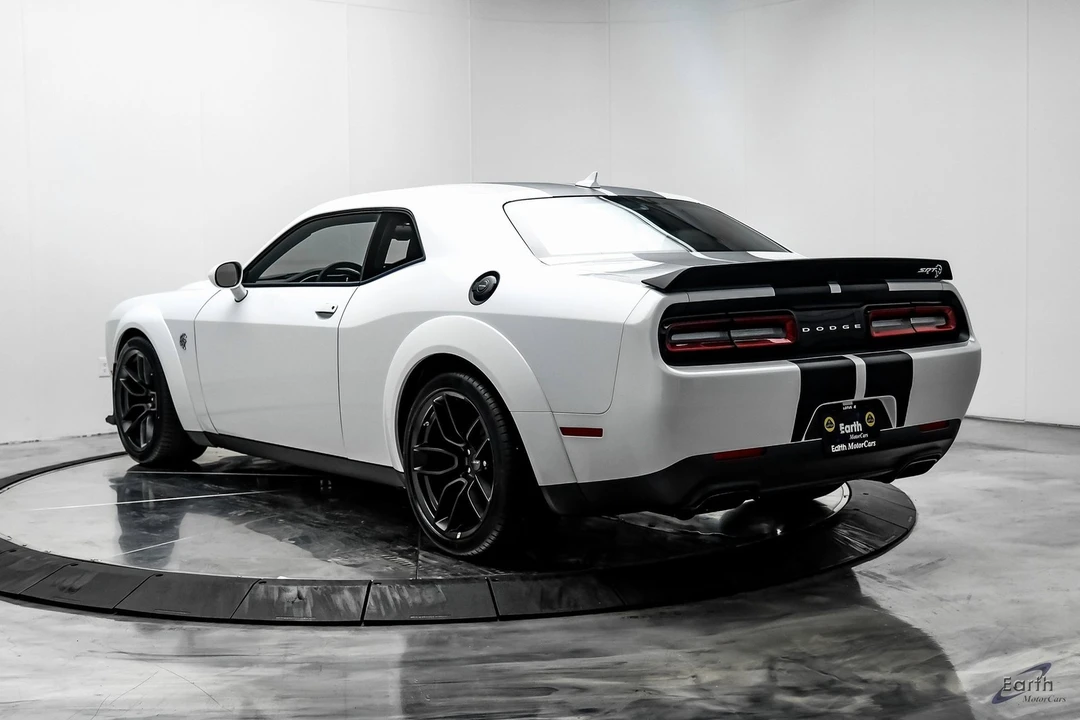 2023 Dodge Challenger SRT Hellcat 3rd Gen - Image 9 of 12