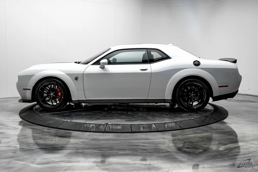 2023 Dodge Challenger SRT Hellcat 3rd Gen - Image 5 of 12
