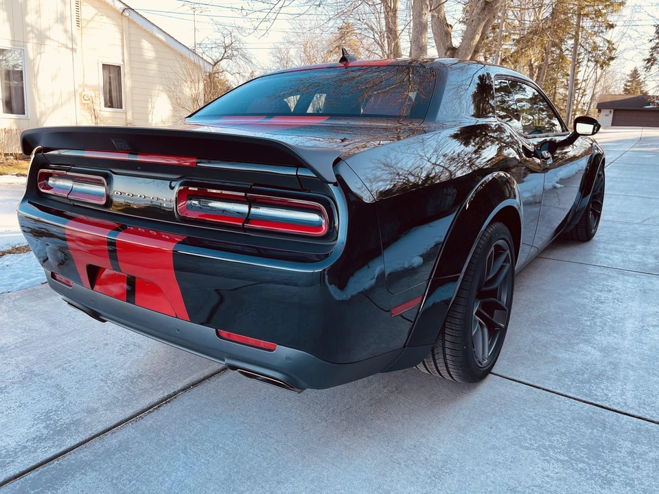 2023 Dodge Challenger SRT Hellcat 3rd Gen - Image 9 of 31