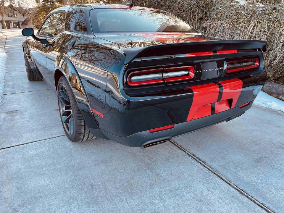 2023 Dodge Challenger SRT Hellcat 3rd Gen - Image 17 of 31