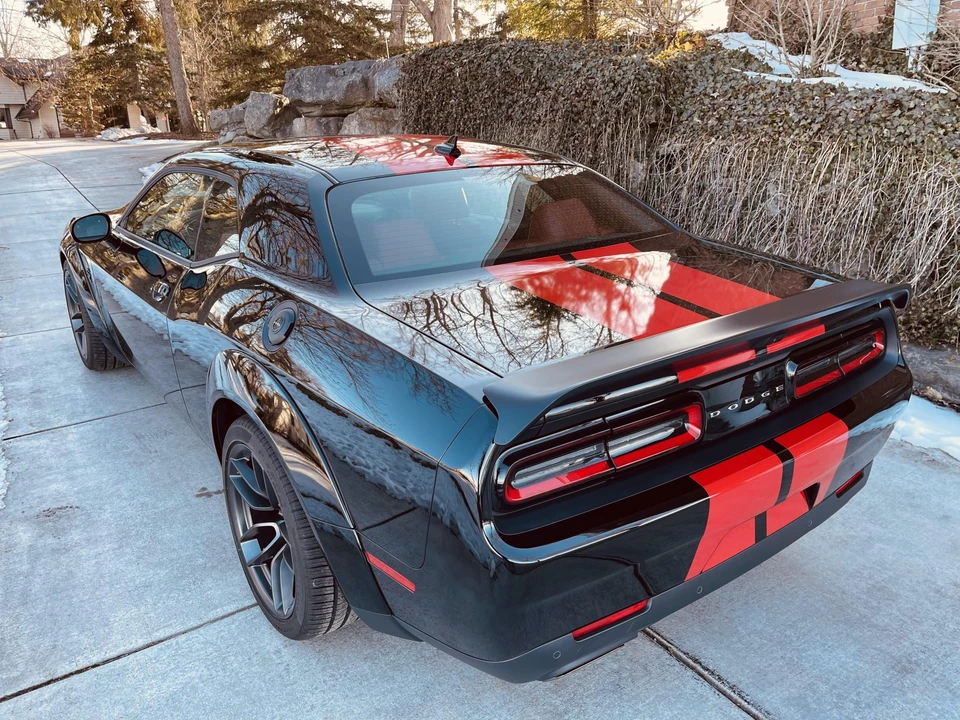 2023 Dodge Challenger SRT Hellcat 3rd Gen - Image 16 of 31