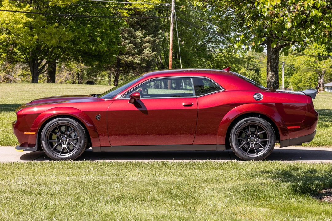 2023 Dodge Challenger SRT Hellcat 3rd Gen - Image 8 of 31