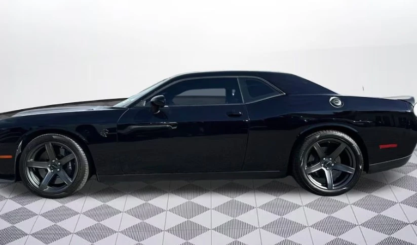 2023 Dodge Challenger SRT Hellcat 3rd Gen - Image 11 of 12