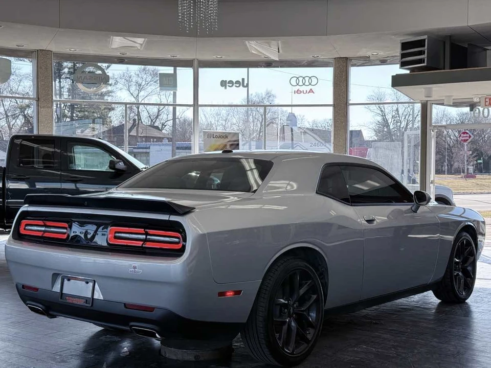 2023 Dodge Challenger 3rd Gen - Image 10 of 31