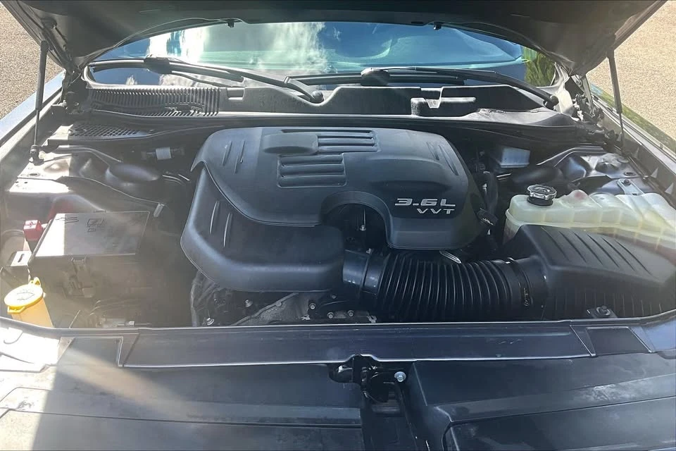2023 Dodge Challenger 3rd Gen - Image 5 of 12