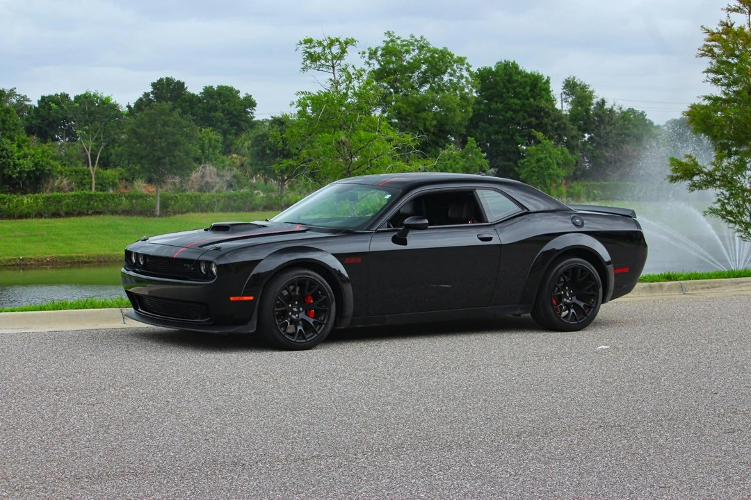 2023 Dodge Challenger SRT Hellcat 3rd Gen - Image 15 of 31