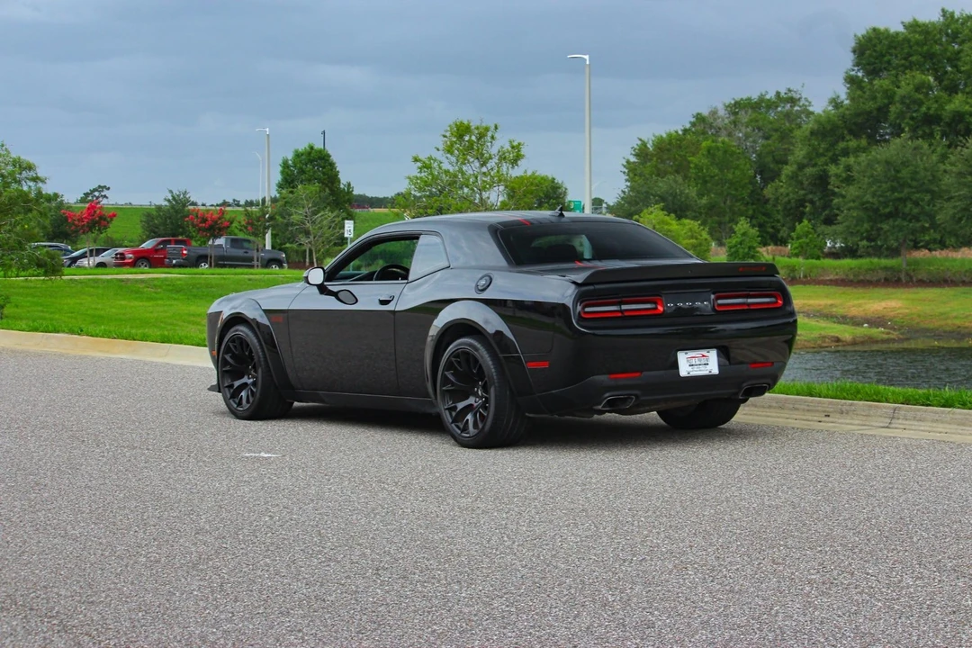 2023 Dodge Challenger SRT Hellcat 3rd Gen - Image 17 of 31