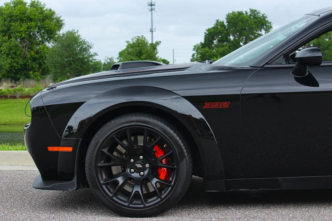 2023 Dodge Challenger SRT Hellcat 3rd Gen - Image 26 of 31