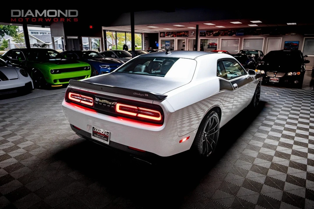 2023 Dodge Challenger 3rd Gen - Image 4 of 12