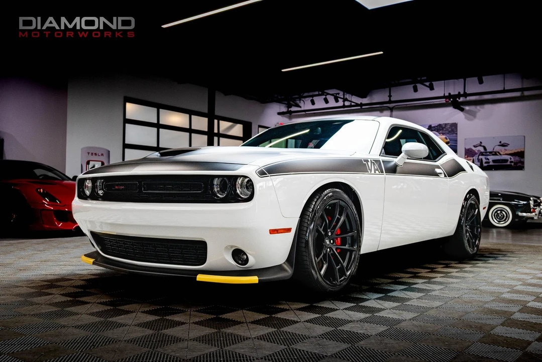 2023 Dodge Challenger 3rd Gen - Image 9 of 12