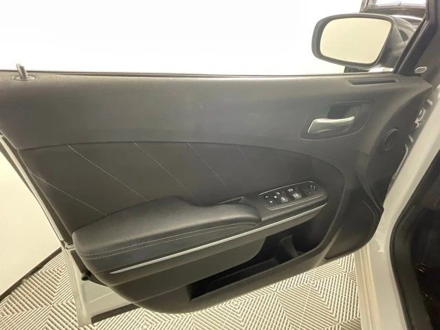 2023 Dodge Charger 7th Gen - Image 15 of 19