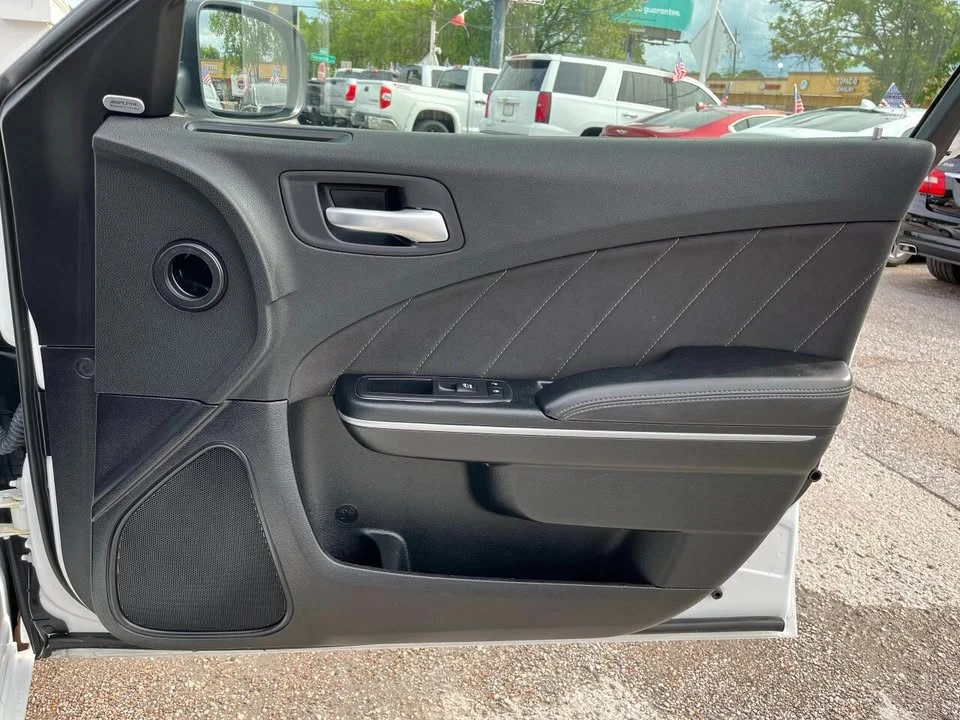 2023 Dodge Charger 7th Gen - Image 13 of 20