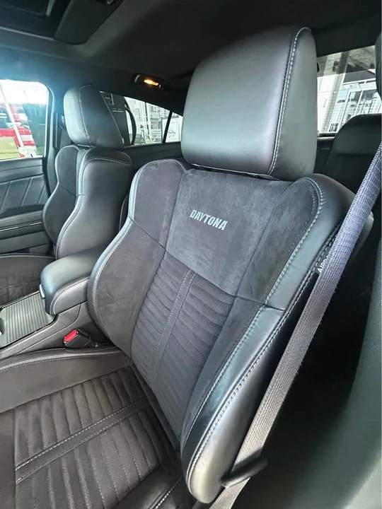 2023 Dodge Charger 7th Gen - Image 13 of 14