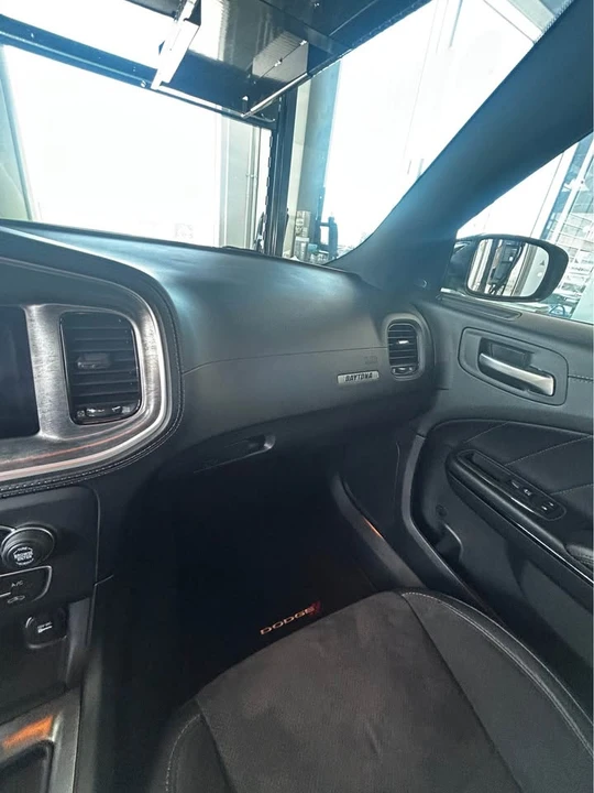 2023 Dodge Charger 7th Gen - Image 9 of 14