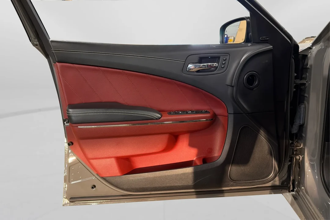 2023 Dodge Charger 7th Gen - Image 16 of 31