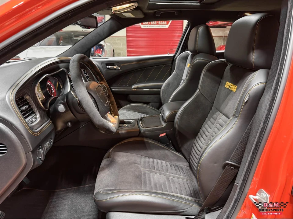 2023 Dodge Charger 7th Gen - Image 13 of 31