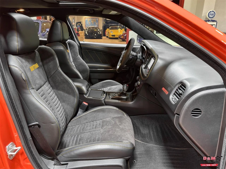 2023 Dodge Charger 7th Gen - Image 15 of 31