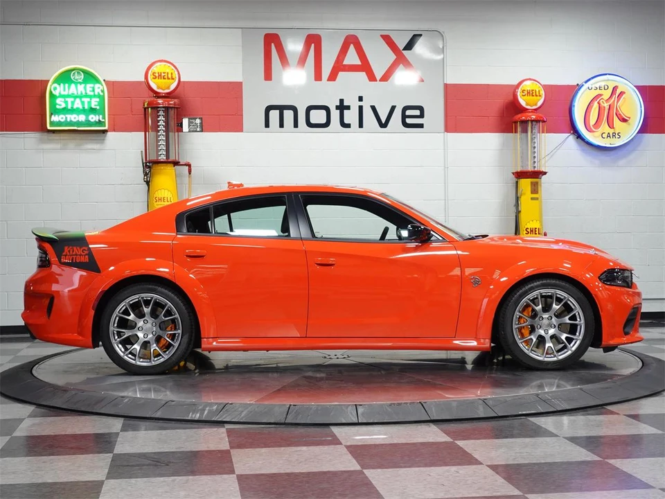 2023 Dodge Charger 7th Gen - Image 8 of 31