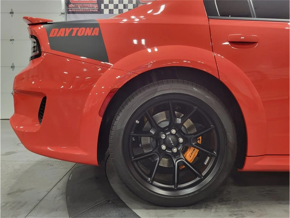 2023 Dodge Charger 7th Gen - Image 7 of 31