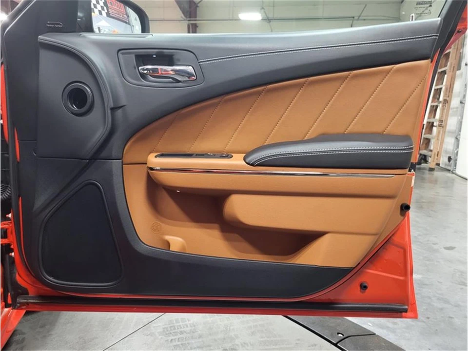 2023 Dodge Charger 7th Gen - Image 25 of 31
