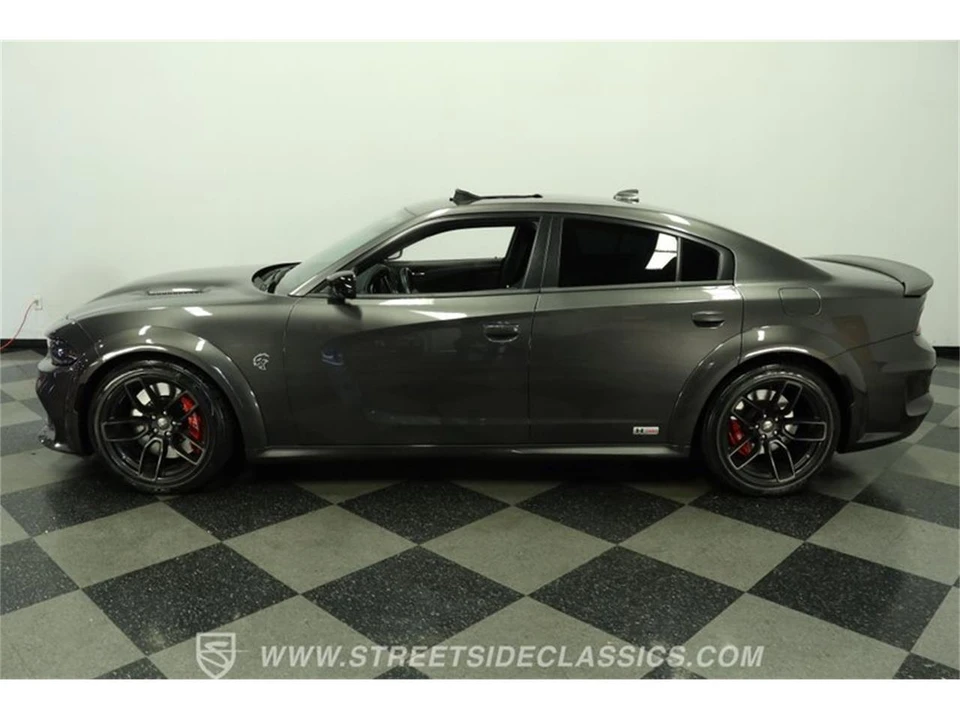 2023 Dodge Charger 7th Gen - Image 2 of 31