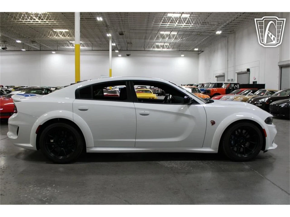 2023 Dodge Charger 7th Gen - Image 19 of 31