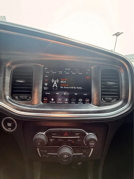 2023 Dodge Charger SRT Hellcat 7th Gen - Image 8 of 11