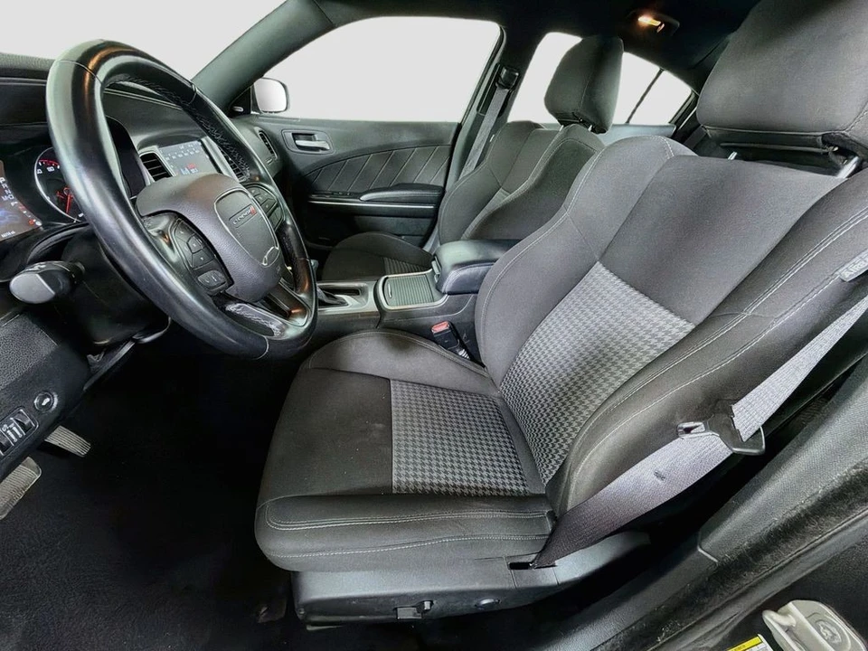 2023 Dodge Charger 7th Gen - Image 12 of 31