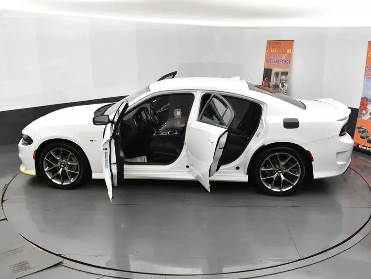 2023 Dodge Charger 7th Gen - Image 7 of 12