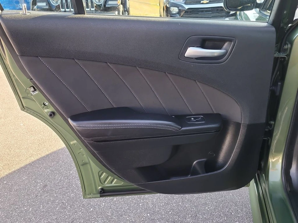 2023 Dodge Charger 7th Gen - Image 9 of 12