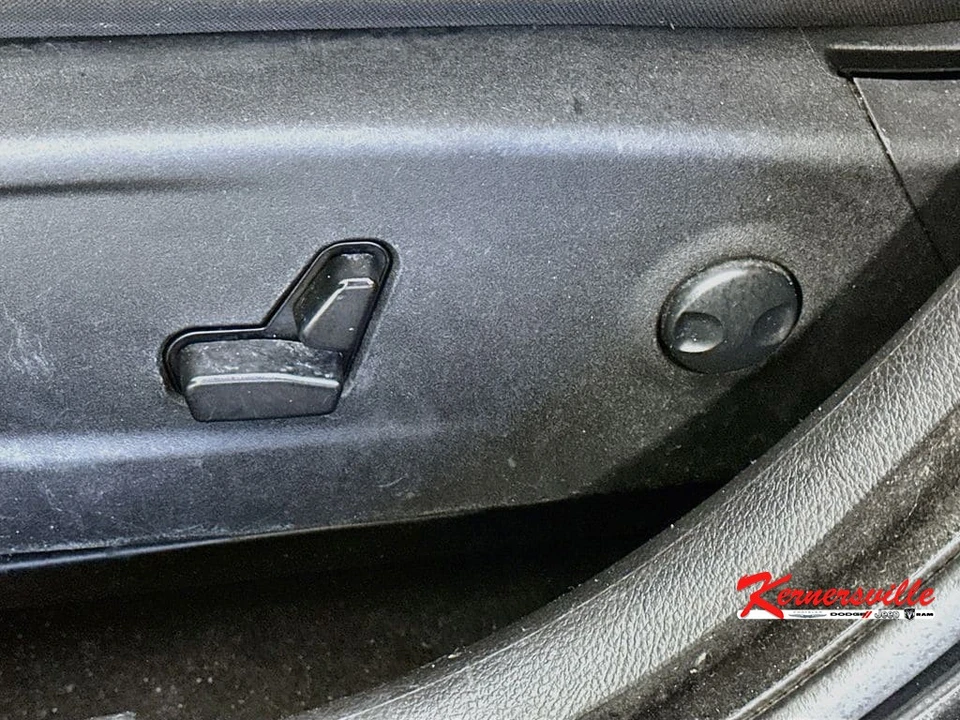 2023 Dodge Charger 7th Gen - Image 21 of 24